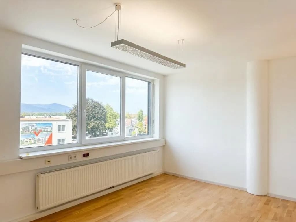1-Zimmer-Gewerbeimmobilie mieten in Salzburg Stadt – 18 m², € 453