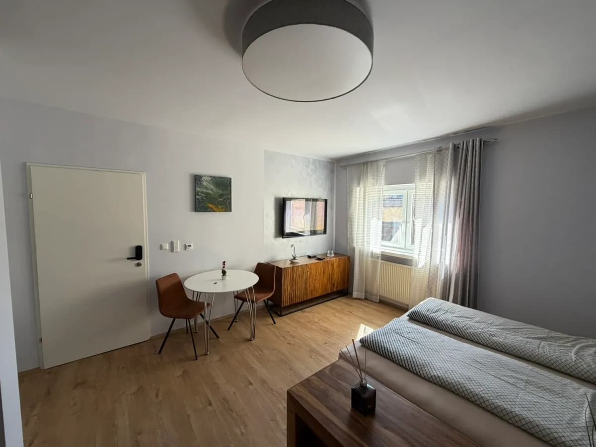 1-Zimmer-Wohnung mieten in Steyr – 30 m², € 450 – Bild 2 von 4