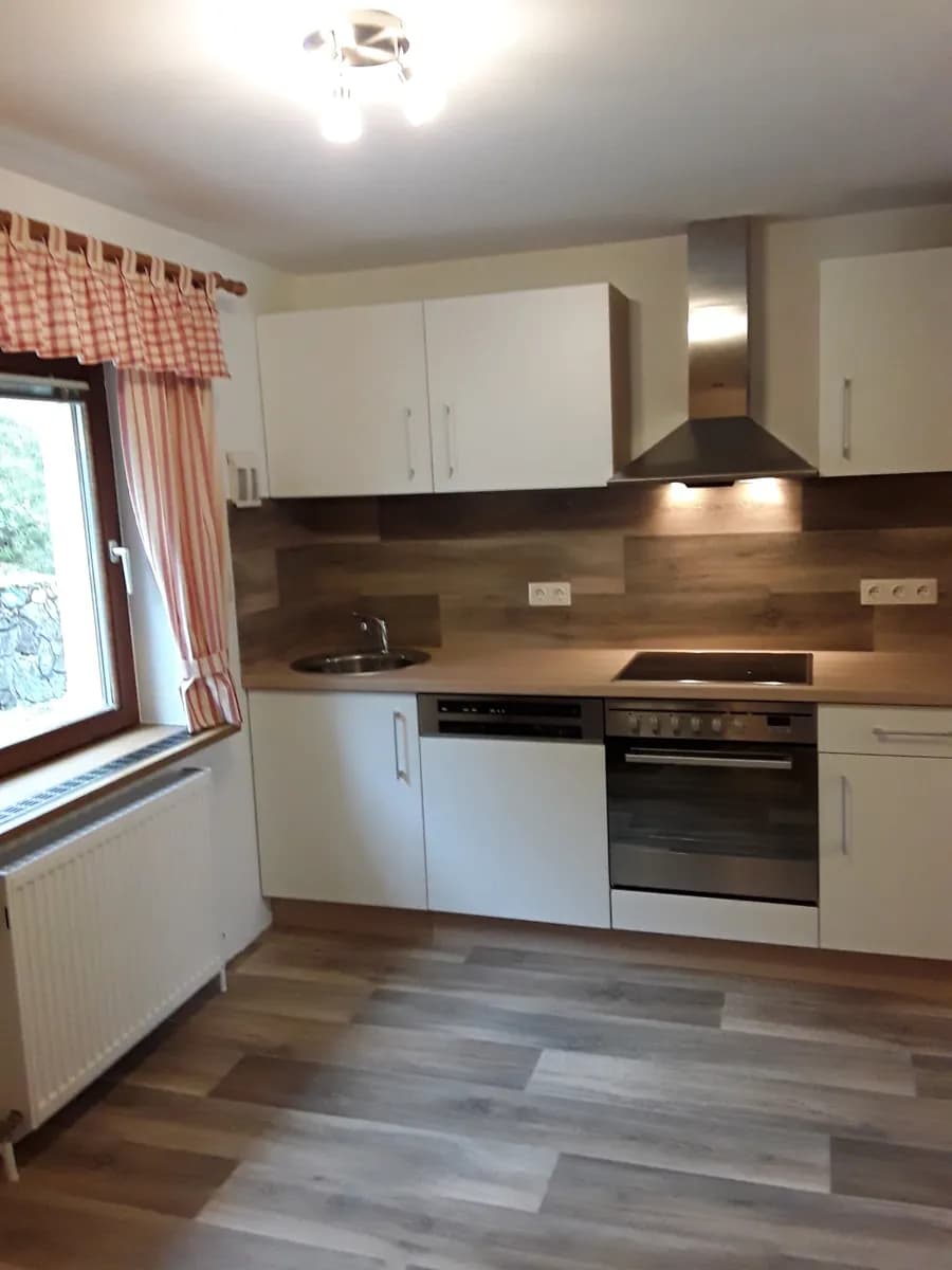 2-Zimmer-Wohnung mieten in Neunkirchen – 50 m², € 500 – Bild 1 von 11