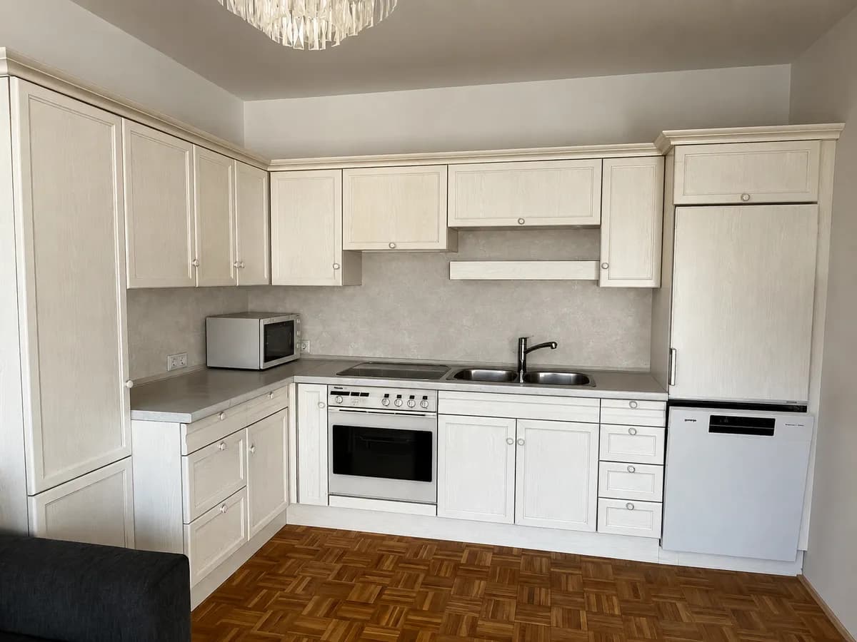 2-Zimmer-Wohnung mieten in Zell am See – 43 m², € 879 – Bild 2 von 11