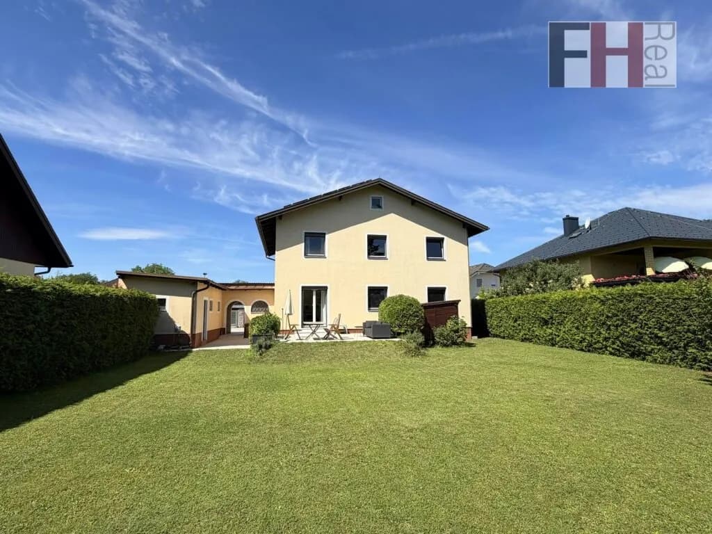 6-Zimmer-Haus kaufen in Bruck an der Leitha – 172,93 m², € 570.000 – Bild 1 von 30