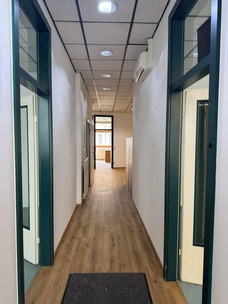 4-Zimmer-Gewerbeimmobilie mieten in Graz – 123 m², € 1.367 – Bild 2 von 10