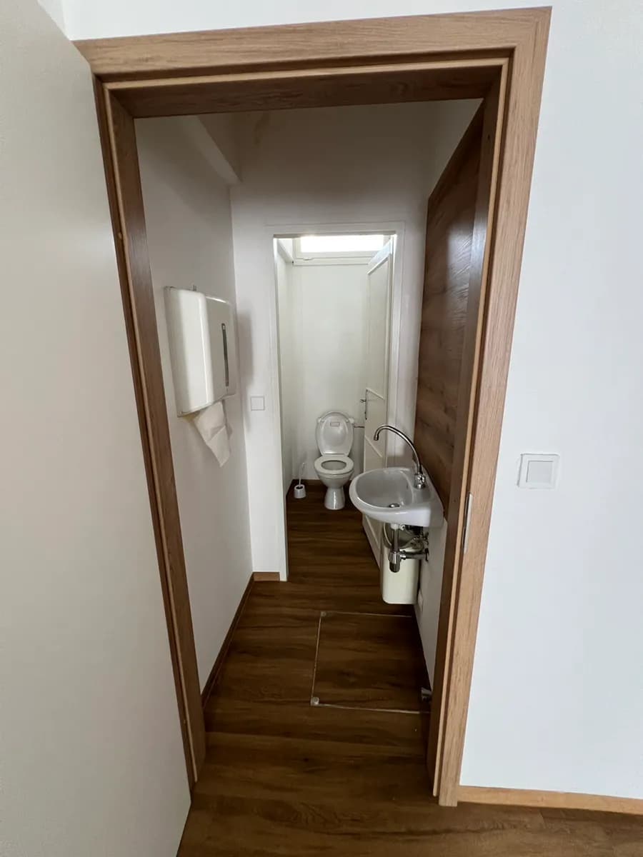 Gewerbeimmobilie mieten in Gmunden – 46 m², € 590 – Bild 5 von 8