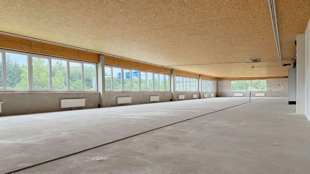 Gewerbeimmobilie mieten in Wels-Land – 500 m², € 8.000 – Bild 2 von 9