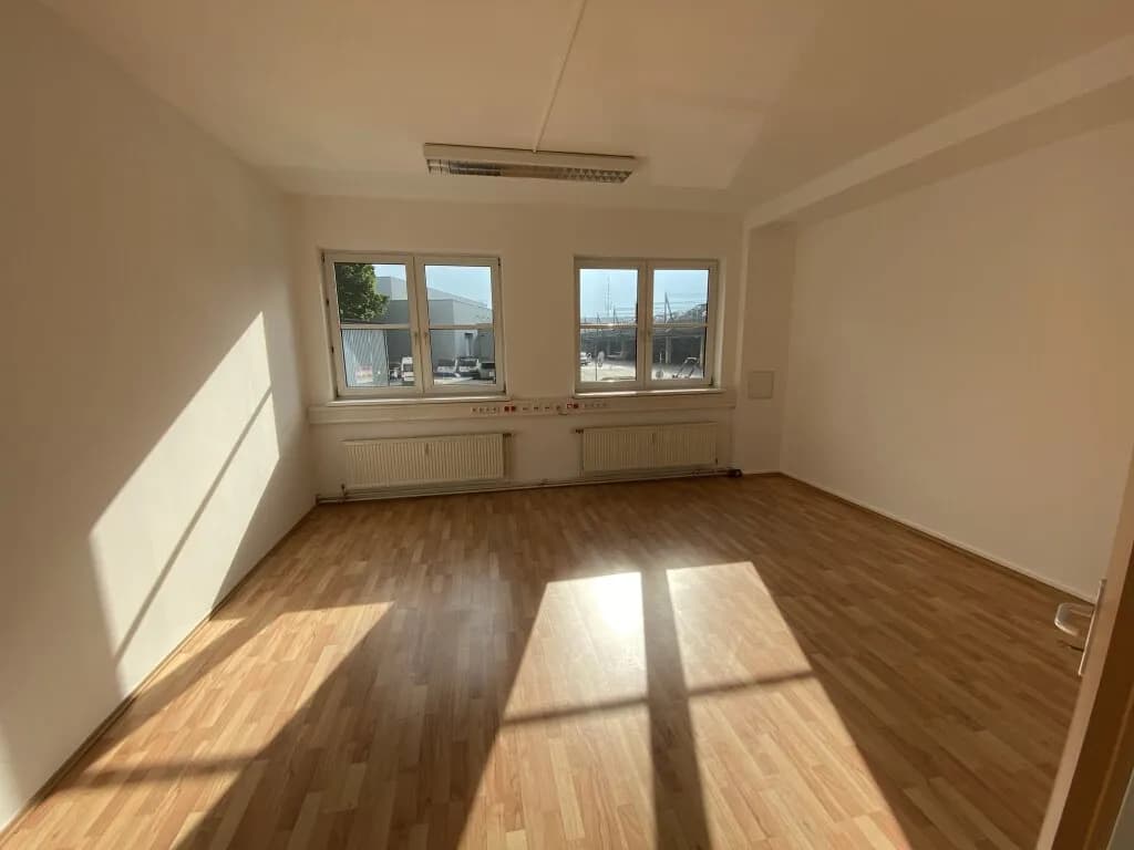 6-Zimmer-Gewerbeimmobilie mieten in Linz – 136 m², € 2.181 – Bild 5 von 15