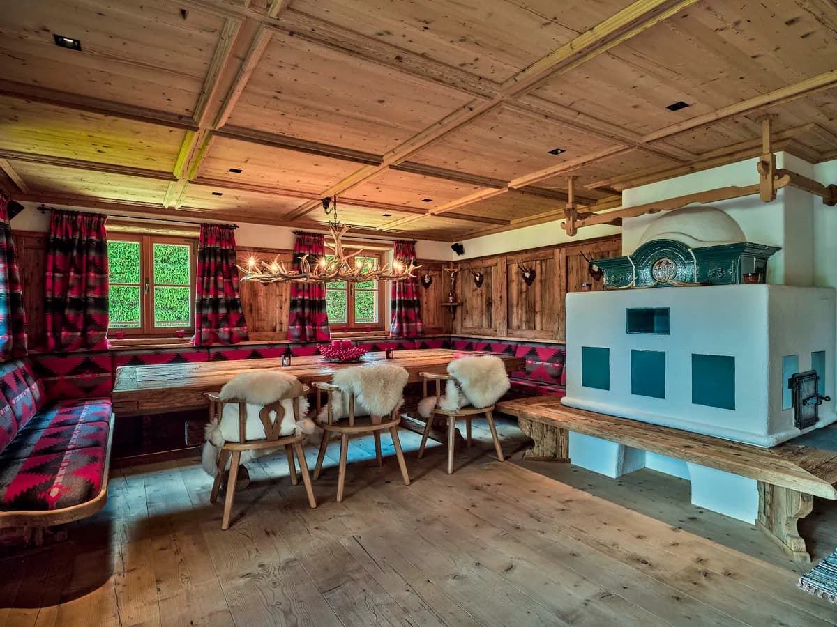 5-Zimmer-Haus kaufen in Kitzbühel – 374 m², € 5.490.000 – Bild 2 von 5