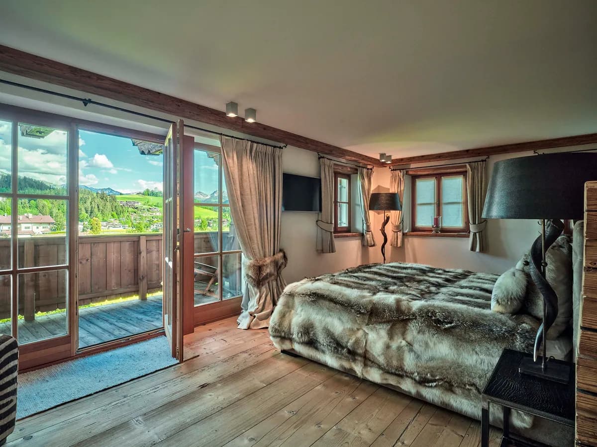 5-Zimmer-Haus kaufen in Kitzbühel – 374 m², € 5.490.000 – Bild 3 von 5