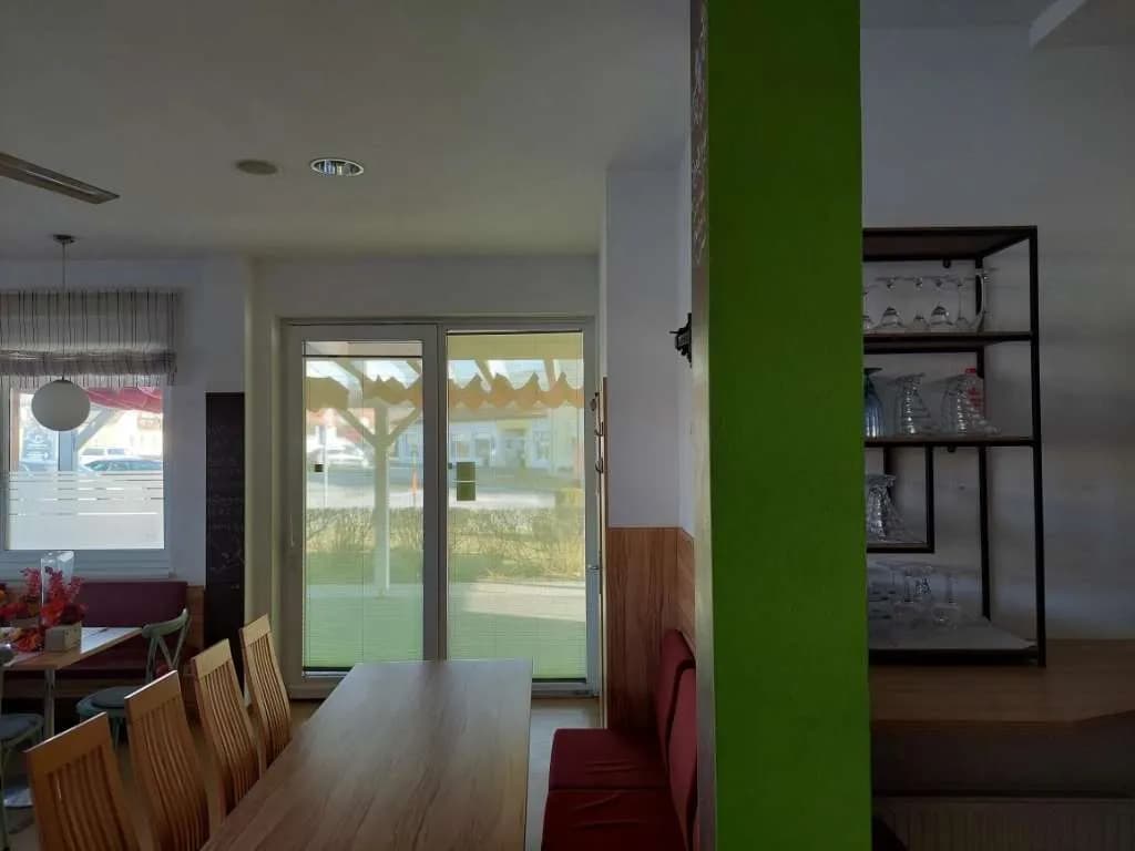 6-Zimmer-Gewerbeimmobilie mieten in Jennersdorf – 76 m², € 866 – Bild 3 von 6