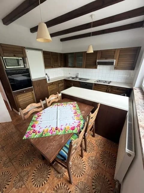 2-Zimmer-Wohnung mieten in Mistelbach – 110 m², € 1.100 – Bild 2 von 12