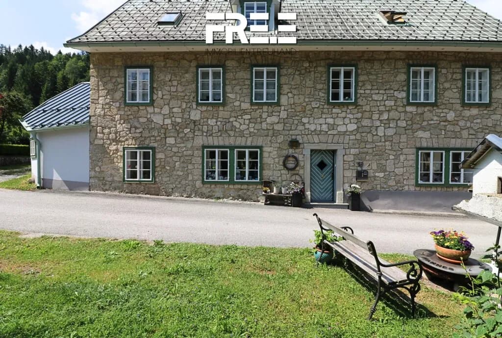 Haus kaufen in Amstetten – 150 m², € 239.000 – Bild 1 von 23