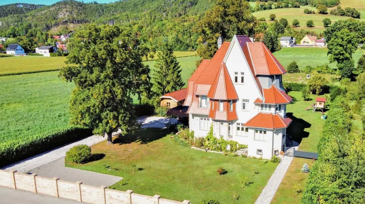 5-Zimmer-Immobilie kaufen in Baden – 205 m², € 1.290.000 – Bild 1 von 26