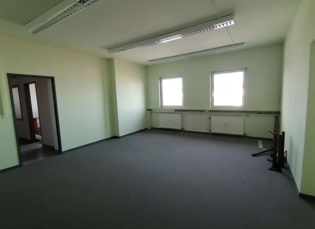 Gewerbeimmobilie mieten in Salzburg-Umgebung – 129 m², € 6 – Bild 4 von 10