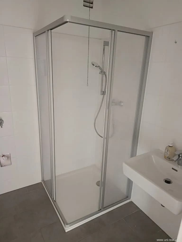 1-Zimmer-Wohnung mieten in Mödling – 48,25 m², € 895 – Bild 2 von 4