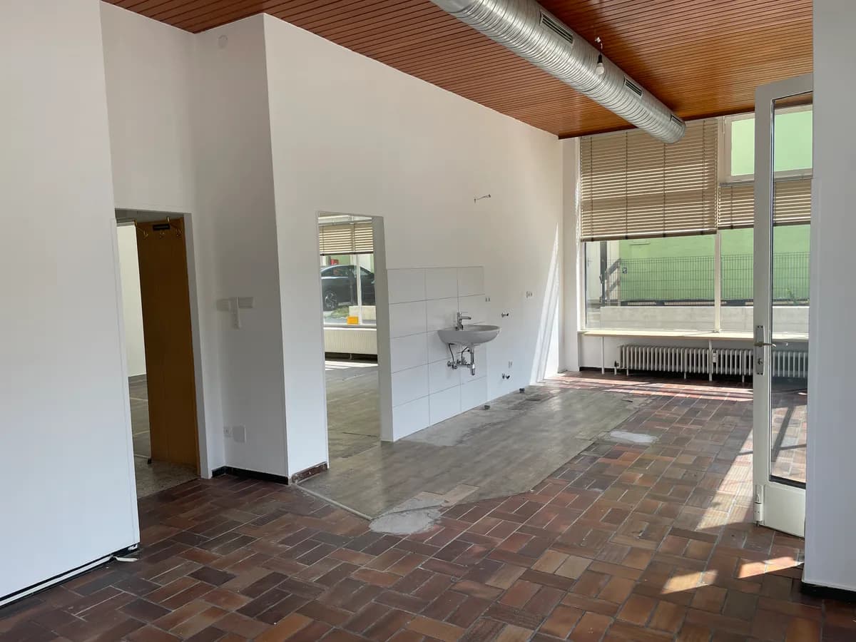 2-Zimmer-Gewerbeimmobilie mieten in Salzburg Stadt – 78 m², € 1.980 – Bild 3 von 8