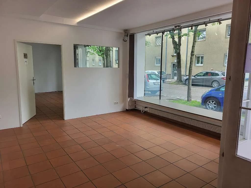 Gewerbeimmobilie mieten in Wels – 80 m², € 920
