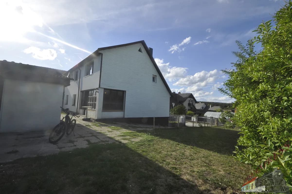 7-Zimmer-Haus mieten in Sankt Pölten Land – 179 m², € 1.400 – Bild 1 von 32