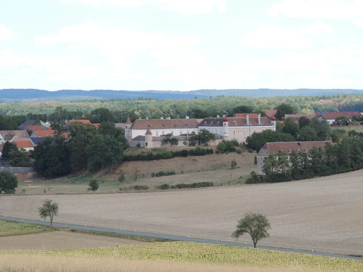 Immobilie kaufen in Hollabrunn – 200 m², € 85.000 – Bild 30 von 37