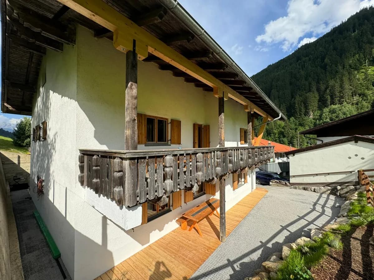 6-Zimmer-Immobilie kaufen in Innsbruck-Land – 150 m², € 688.000 – Bild 1 von 19