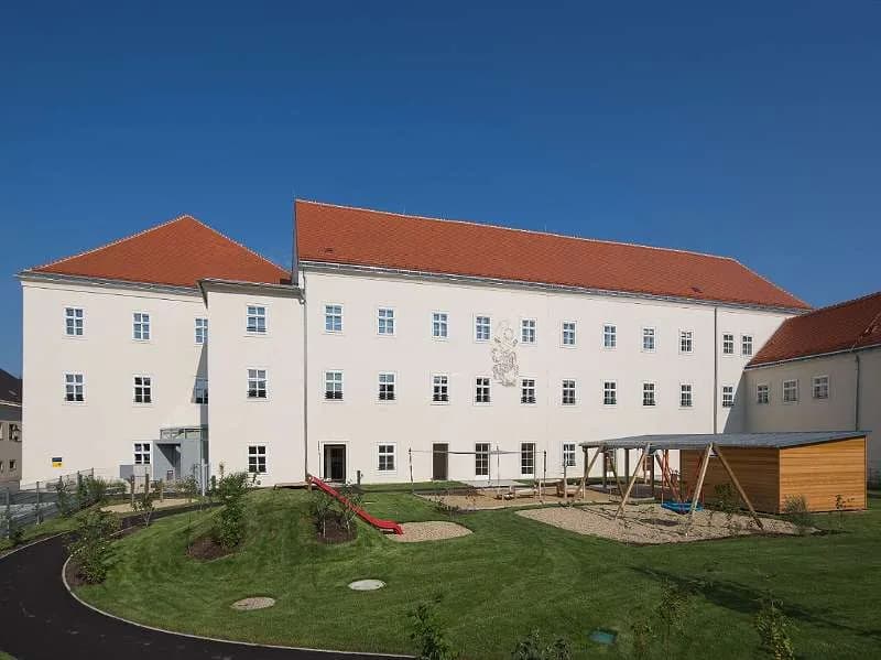 1-Zimmer-Wohnung mieten in Bruck an der Leitha – 49 m², € 636 – Bild 3 von 4