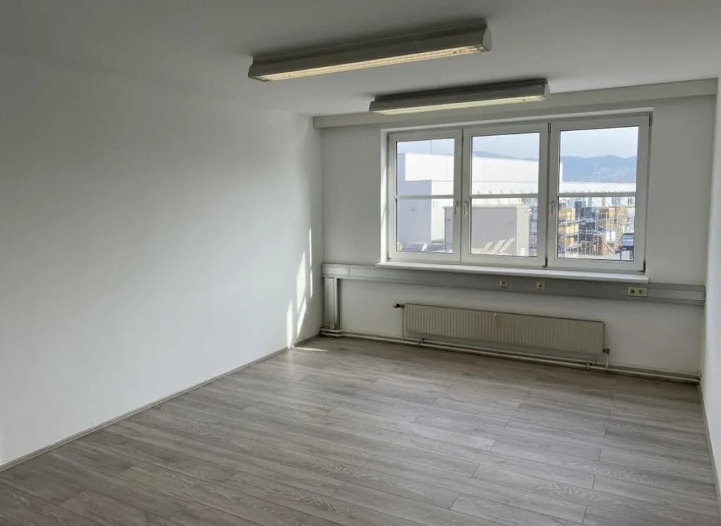 1-Zimmer-Gewerbeimmobilie mieten in Linz – 23 m², € 380 – Bild 4 von 10