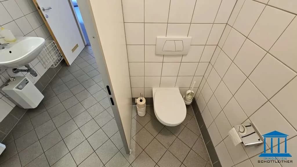 Gewerbeimmobilie mieten in Wiener Neustadt – 300 m² – Bild 29 von 35
