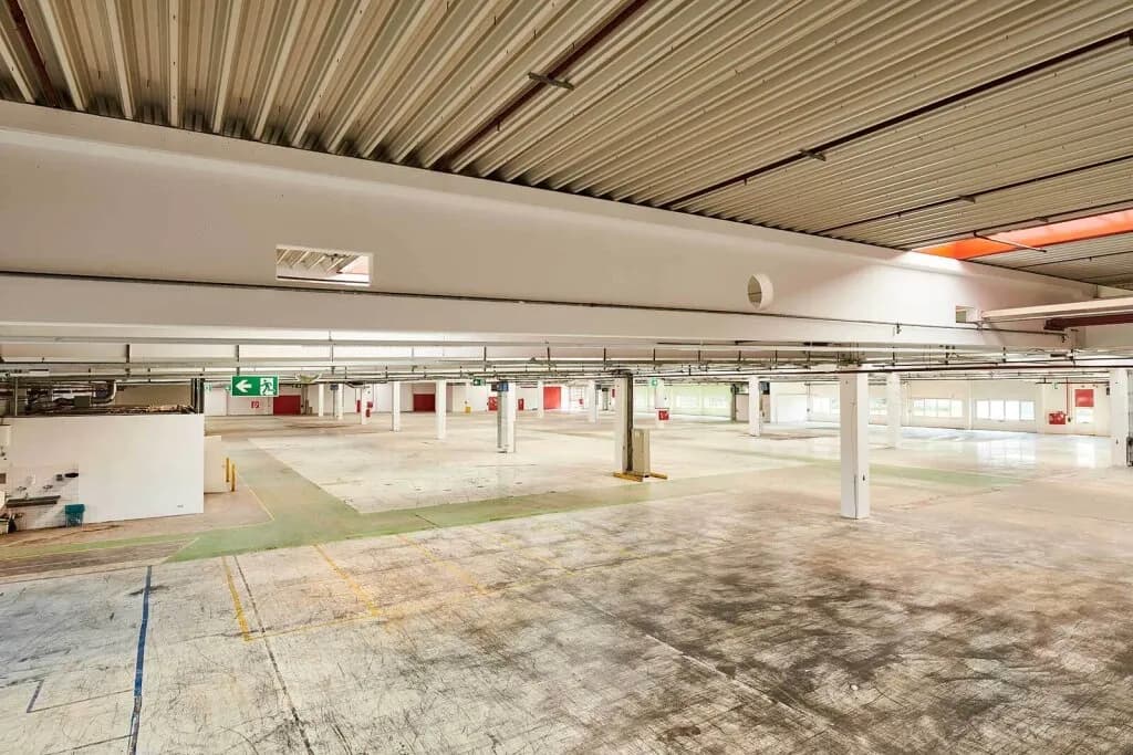 Gewerbeimmobilie mieten in Wiener Neustadt Land – 1 500 m², € 7 – Bild 3 von 9