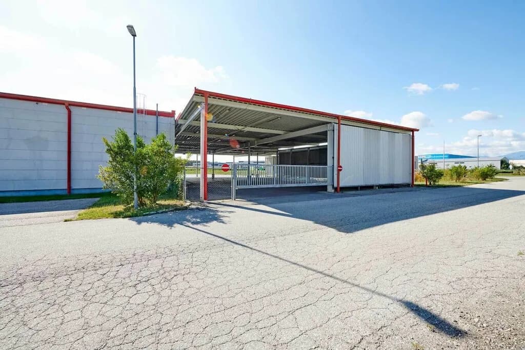 Gewerbeimmobilie mieten in Wiener Neustadt Land – 1 500 m², € 7 – Bild 5 von 9