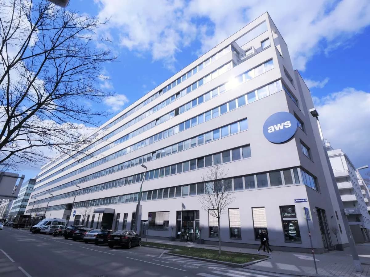 Gewerbeimmobilie mieten in Wien – 503 m², € 16