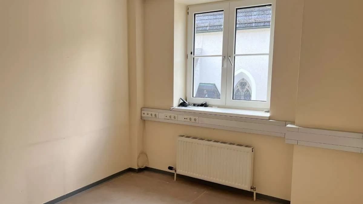 4-Zimmer-Gewerbeimmobilie mieten in Vöcklabruck – 180 m², € 1.950 – Bild 7 von 11