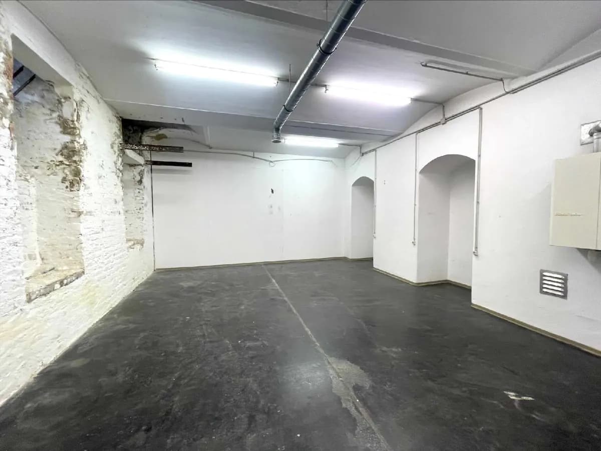 Gewerbeimmobilie mieten in Wien – 109 m², € 888