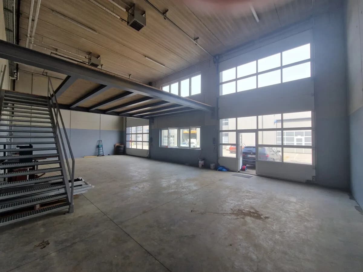 Gewerbeimmobilie mieten in Steyr-Land – 175 m², € 1.730 – Bild 3 von 6