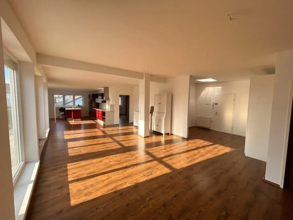 4-Zimmer-Wohnung kaufen in Vöcklabruck – 151 m², € 359.000 – Bild 2 von 10