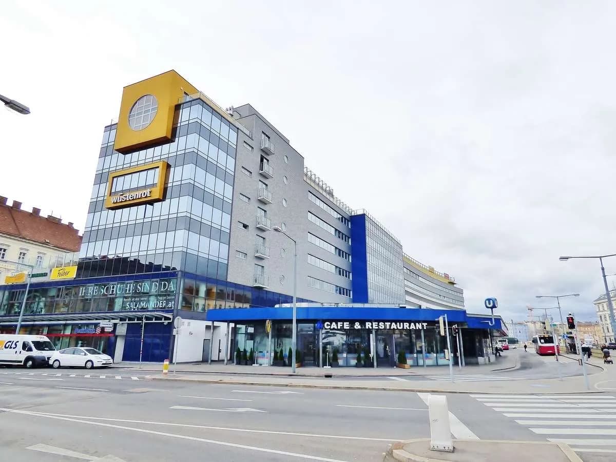 Gewerbeimmobilie mieten in Wien – 1 549 m², € 30.385