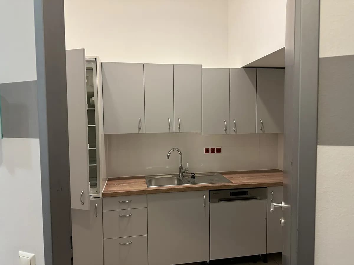Gewerbeimmobilie mieten in Wien – 318 m², € 17 – Bild 10 von 18