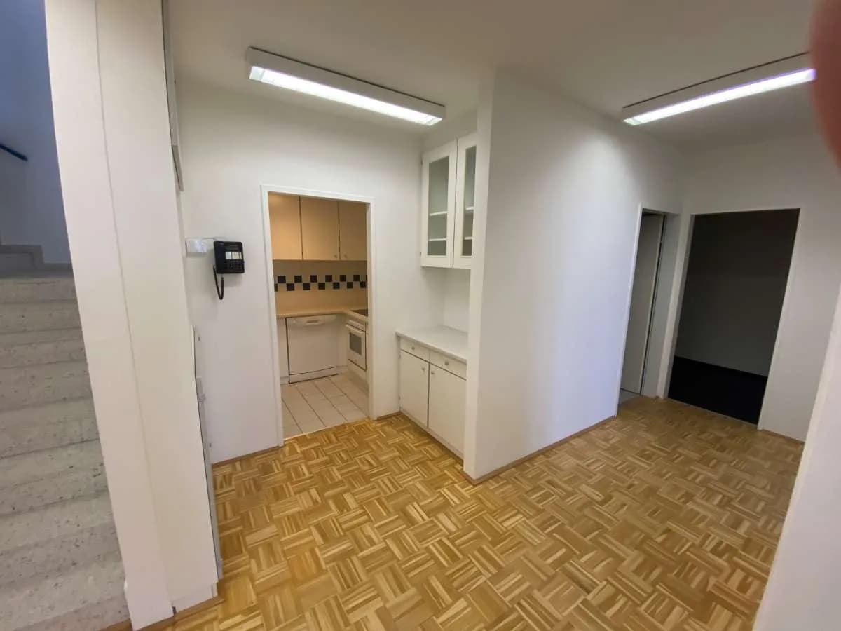 Gewerbeimmobilie mieten in Wien – 117 m², € 7 – Bild 3 von 16