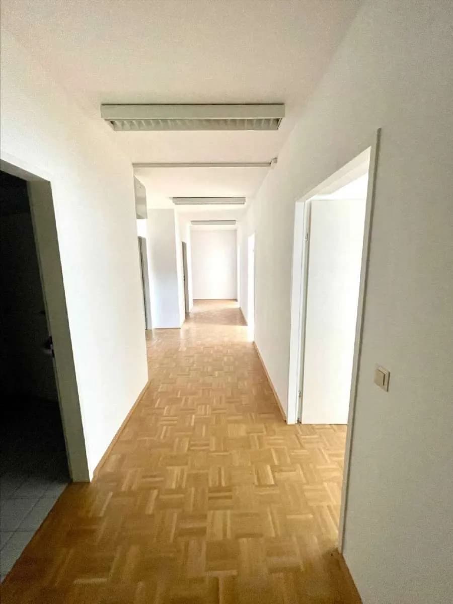 Gewerbeimmobilie mieten in Wien – 117 m², € 7 – Bild 11 von 16