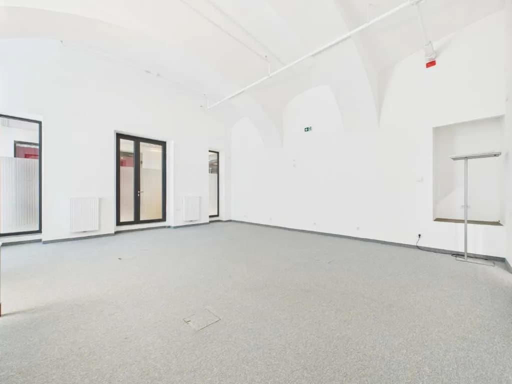 Gewerbeimmobilie mieten in Linz – 74 m², € 2.527 – Bild 2 von 6