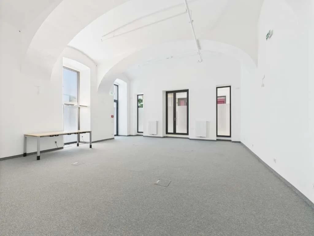 Gewerbeimmobilie mieten in Linz – 74 m², € 2.527 – Bild 4 von 6