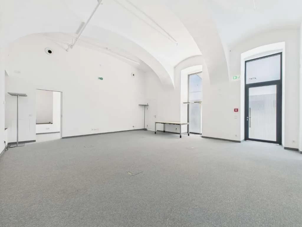 Gewerbeimmobilie mieten in Linz – 74 m², € 2.527 – Bild 5 von 6