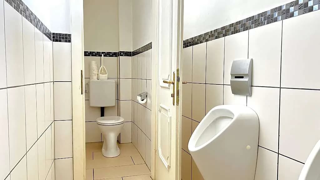 Gewerbeimmobilie mieten in Vöcklabruck – 35 m², € 1.390 – Bild 8 von 11
