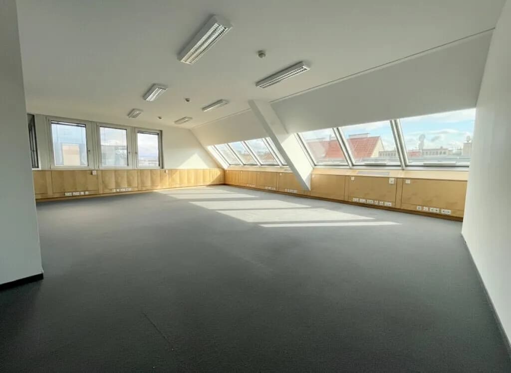 10-Zimmer-Gewerbeimmobilie mieten in Wien – 398 m², € 7.904 – Bild 2 von 11