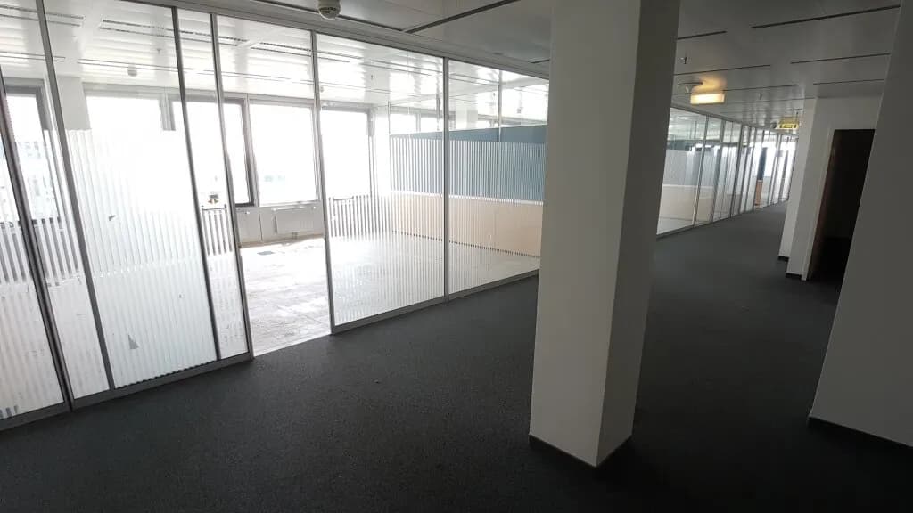 12-Zimmer-Gewerbeimmobilie mieten in Wien – 694 m², € 14.539 – Bild 9 von 11