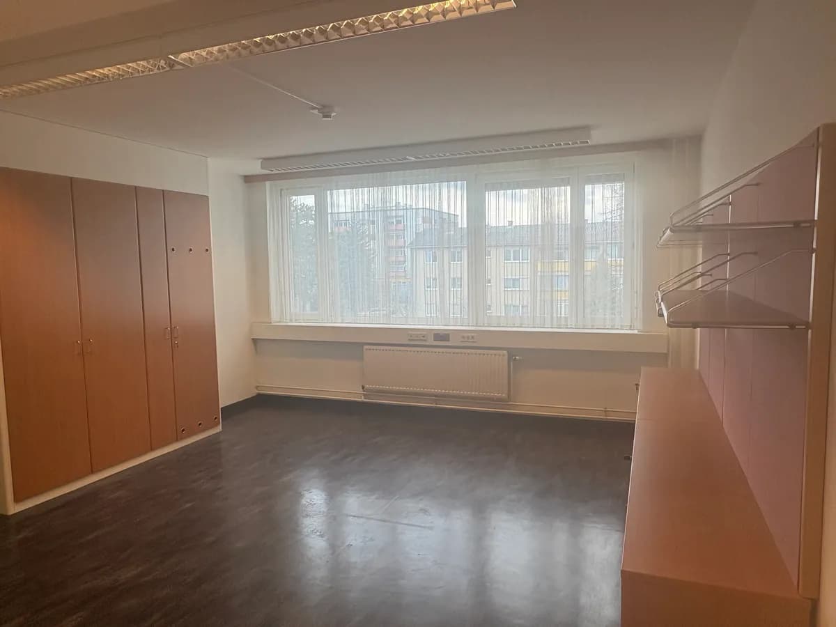 Gewerbeimmobilie mieten in Tulln – 80 m², € 11 – Bild 12 von 12