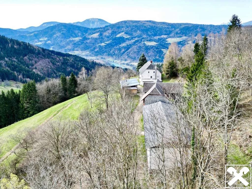 5-Zimmer-Immobilie kaufen in Wolfsberg – 260 m², € 695.000 – Bild 1 von 29