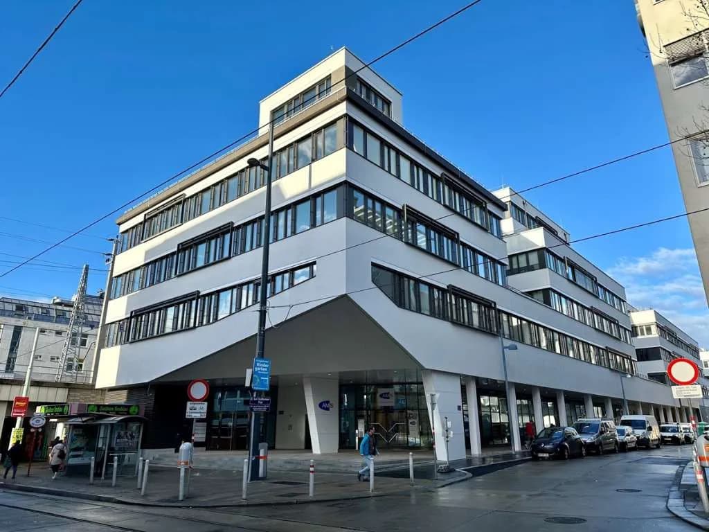 Gewerbeimmobilie mieten in Wien – 330 m², € 18 – Bild 1 von 6