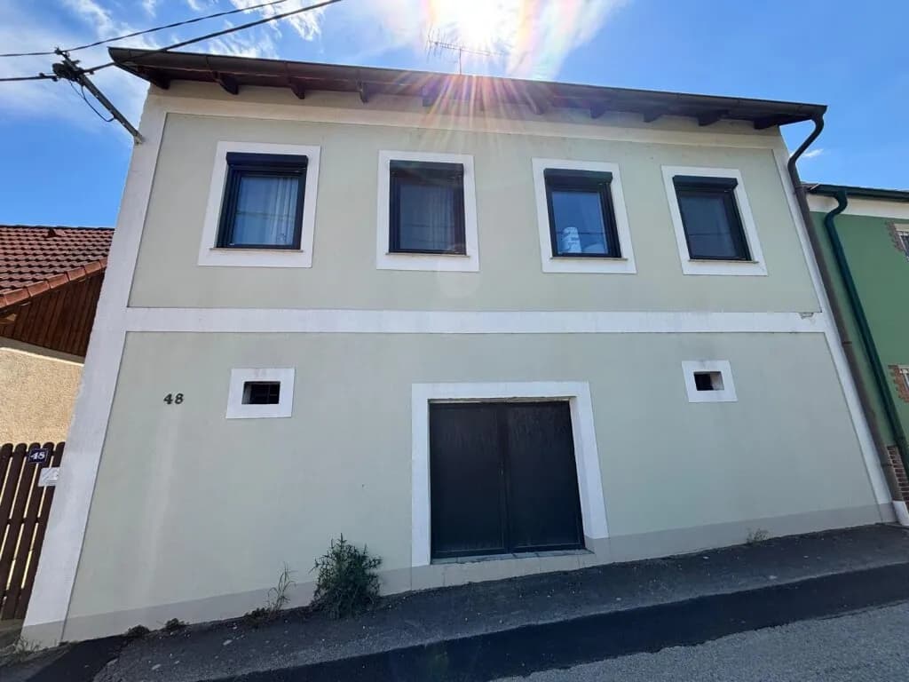 4-Zimmer-Haus kaufen in Mistelbach – 120 m², € 245.000 – Bild 1 von 16