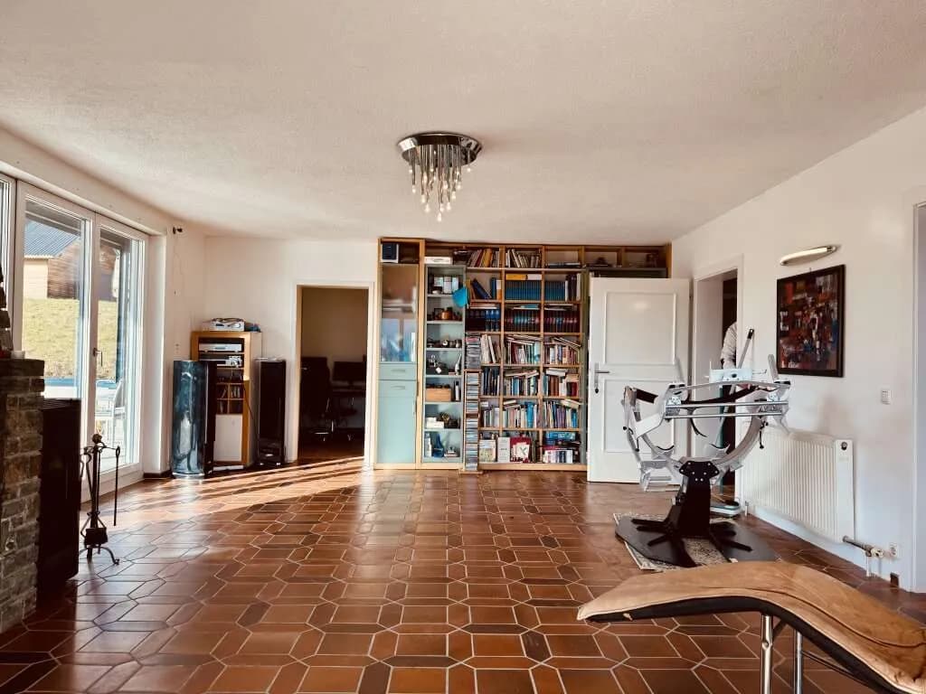 12-Zimmer-Wohnung kaufen in Gmunden – 254 m², € 999.000 – Bild 2 von 37