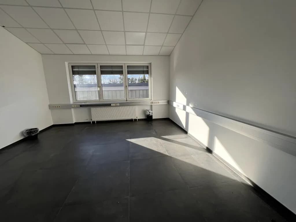 Gewerbeimmobilie mieten in Graz-Umgebung – 57 m², € 624