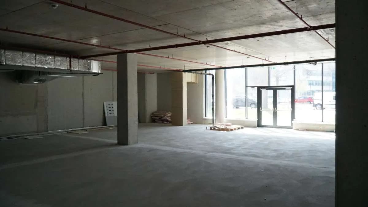 Gewerbeimmobilie mieten in Wien – 471 m², € 9