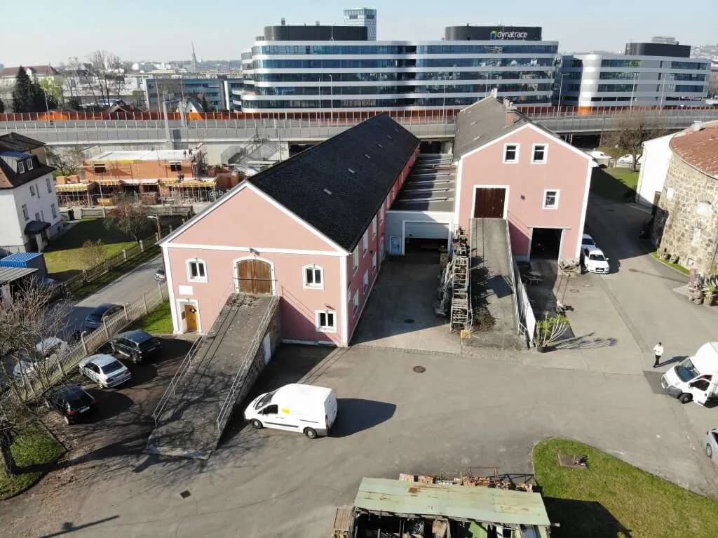 Gewerbeimmobilie mieten in Linz – 1 300 m², € 8.497 – Bild 3 von 31